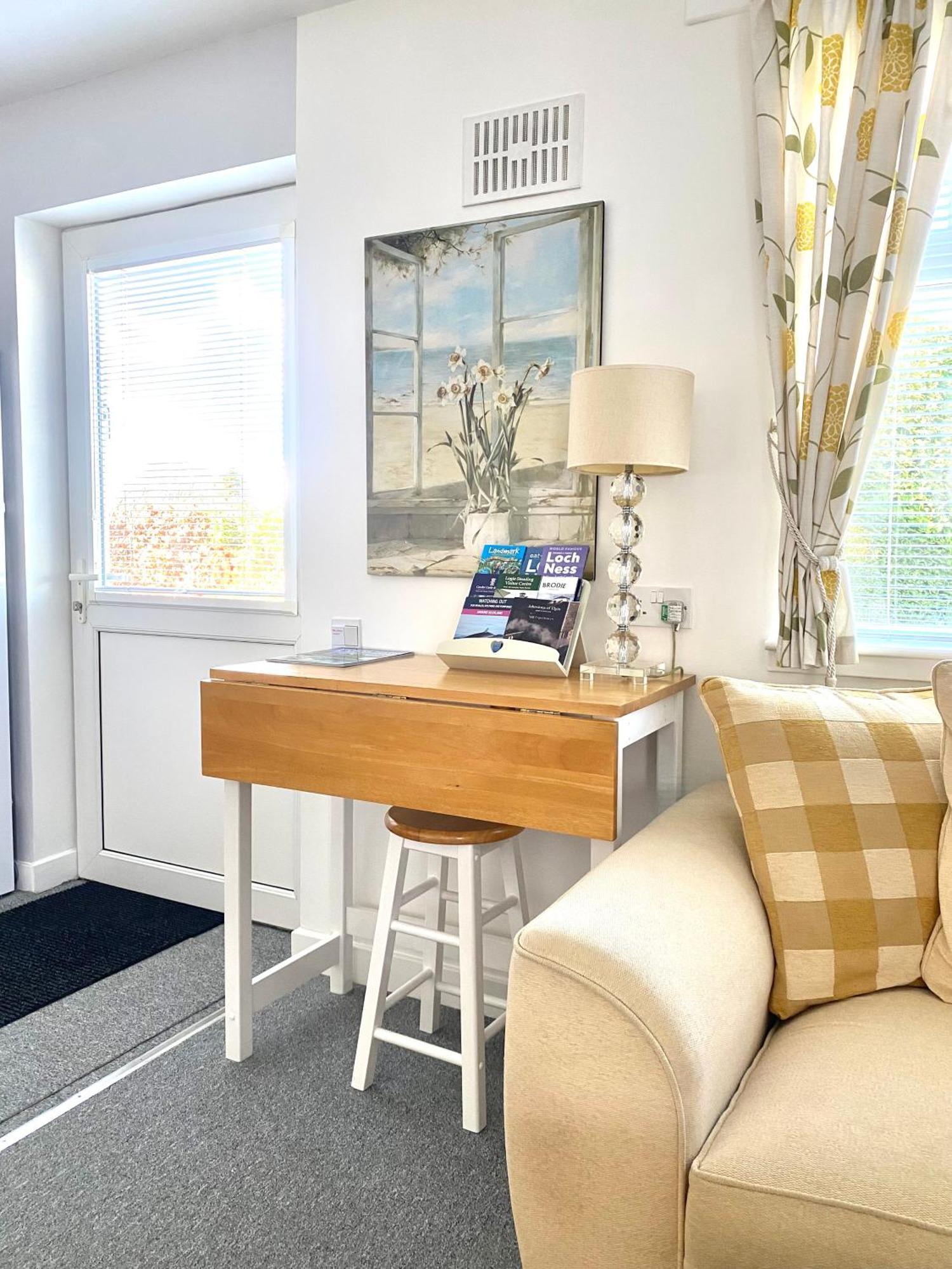 Glenburn, Private Studio Accommodation In Fochabers Exterior photo